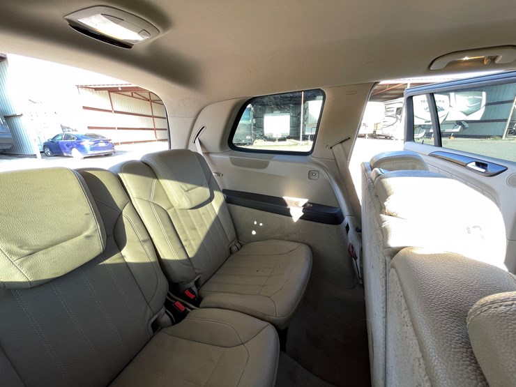 2015-mercedes-benz-gl450-image-92