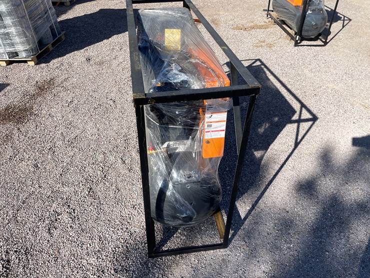 #2038-•-40-gallon-air-compressor-image-7