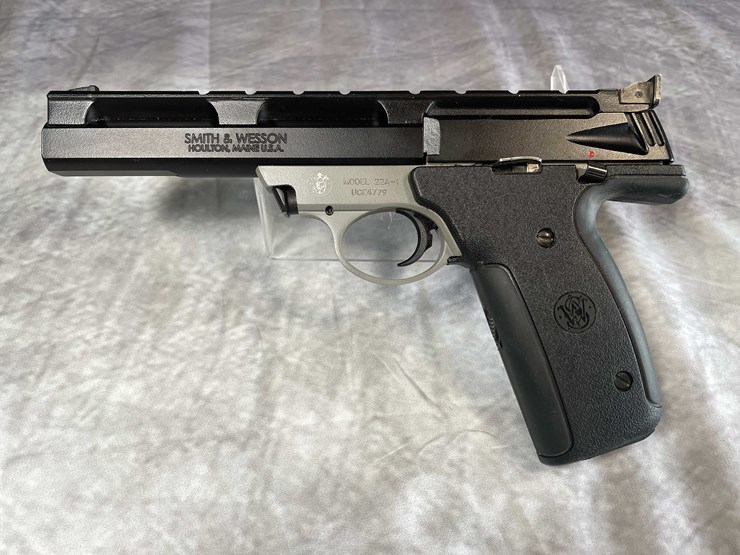 #5160-•-smith-&-wesson-22a,-22-lr-pistol,-sn:-uce4779,-(neenah,-wi)-image-3