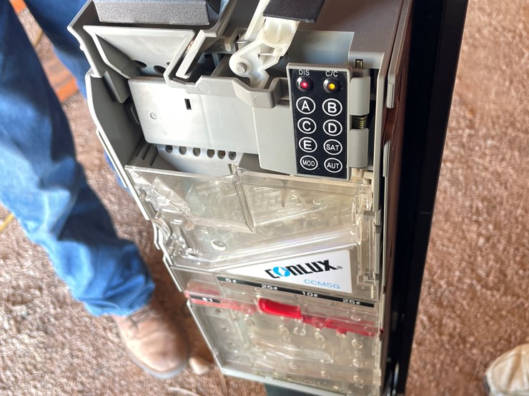 #1600-•-vending-machine-(off-site-in-alamogordo)-image-8