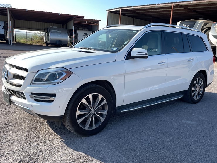 2015-mercedes-benz-gl450-image-1