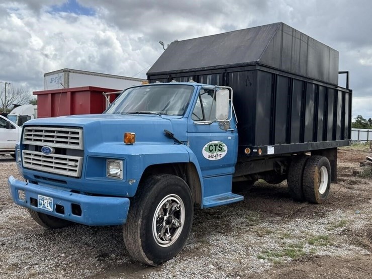 1993-ford-f70-image-1
