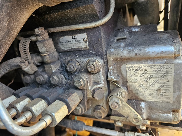 caterpillar-247b-image-24