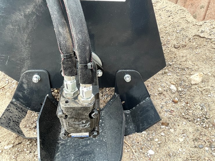 #2007-•-skid-steer-tiller-image-8