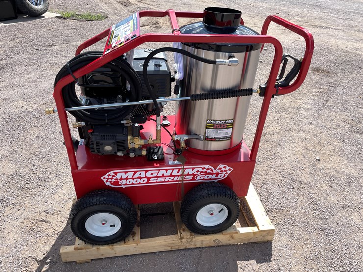 #550-•-pressure-washer-image-1