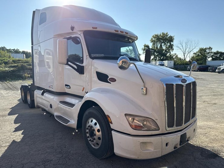2020-peterbilt-579-image-7