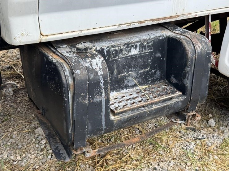 1992-ford-f70-image-22