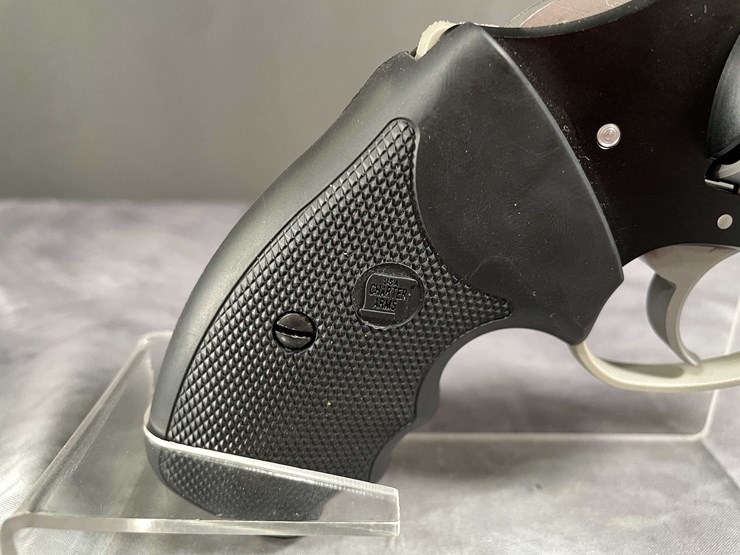 #5155-•-charter-arms-undercover-lite,-38-spl-revolver,-sn:-23l05132,-(neenah,-wi)-image-11