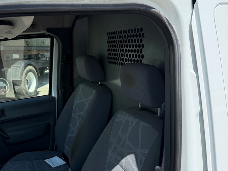 2012-utility-van-image-23