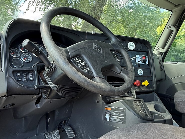 2015-international-prostar-image-14