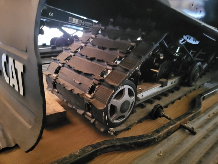 caterpillar-440-image-42