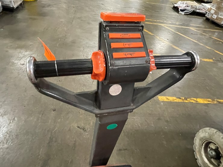 #7160-•-toyota-electric-pallet-jack-image-17