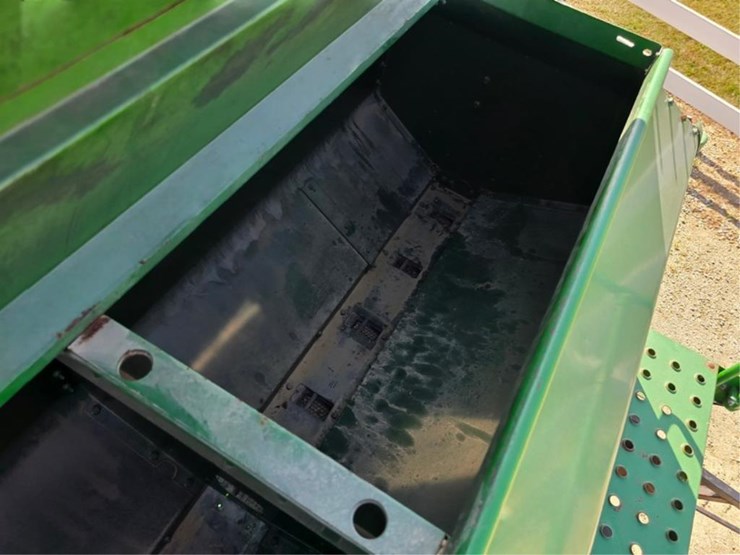 2022-john-deere-1590-image-15