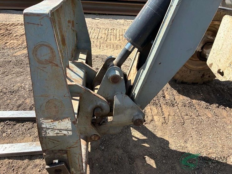 terex-th844c-image-5