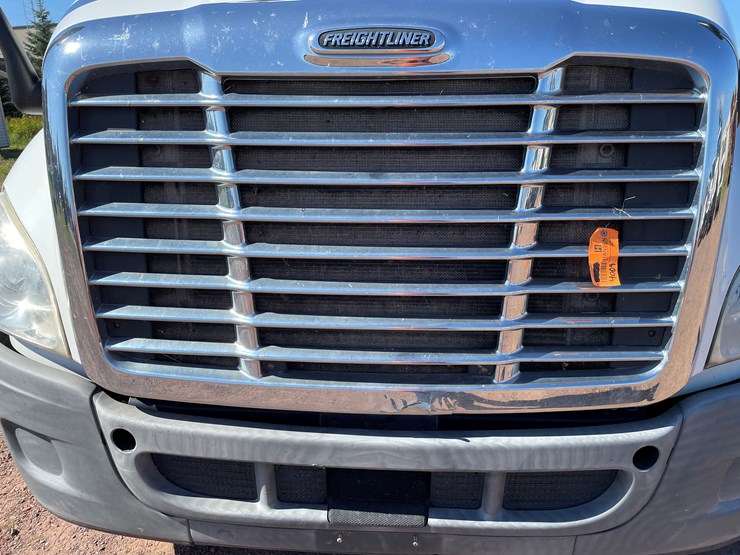 #2750-•-2014-freightliner-cascadia-single-axle-day-cab-truck-(has-wi-title)-(title-in-delay)-(ashland,-wi)-image-8