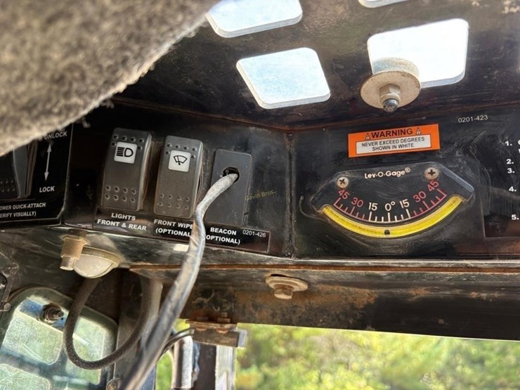 positrack-rc-100-skidsteer-image-15