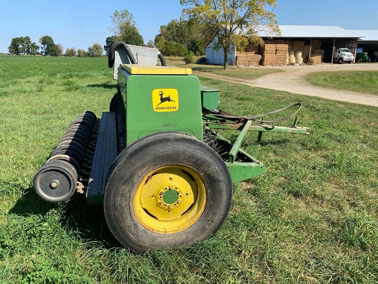john-deere-8200-image-2