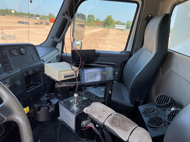 #2000-•-2020-international-roto-mix-mixed-ration-feed-truck-(has-tx-title)-(mosinee,-wi)-image-84