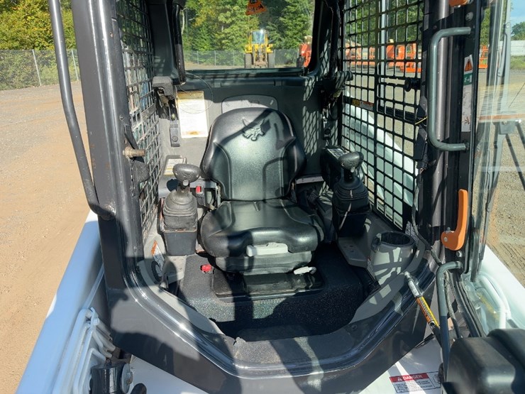 2017-bobcat-t450-image-18