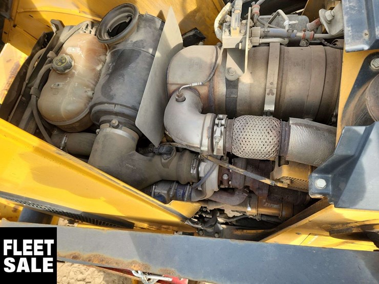 2015-deere-410k-image-17