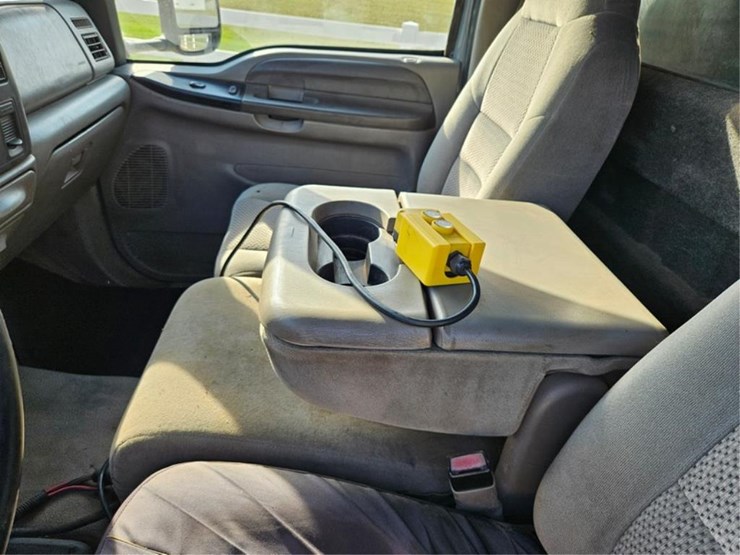 2001-ford-350-image-47