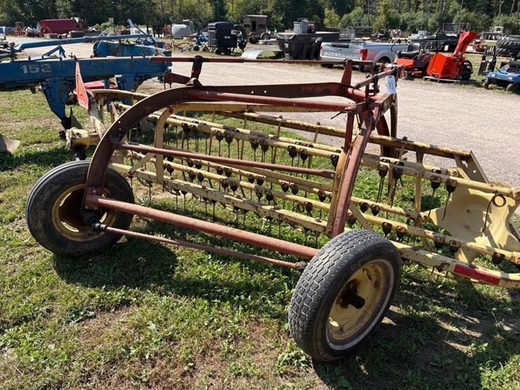 new-holland-256-image-4