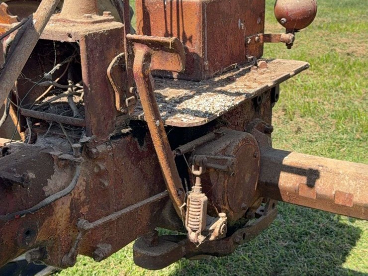 farmall-c-image-23