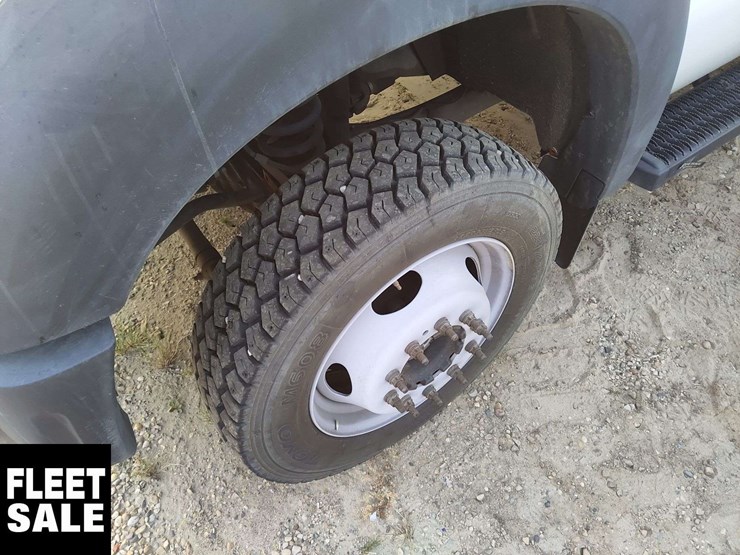 2013-ford-f550-image-26