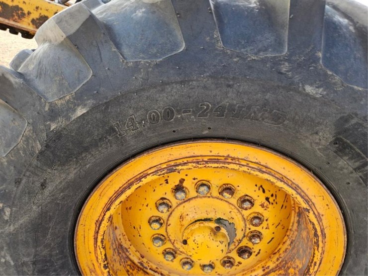 2012-deere-770a-image-55
