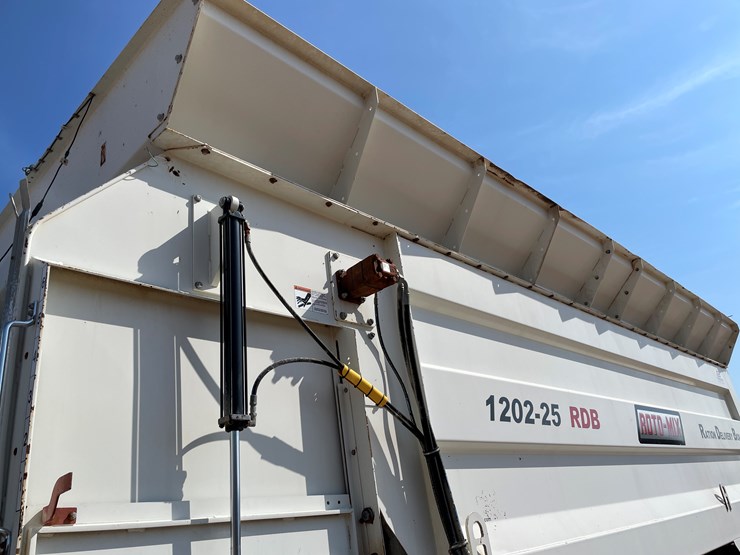 #2000-•-2020-international-roto-mix-mixed-ration-feed-truck-(has-tx-title)-(mosinee,-wi)-image-20