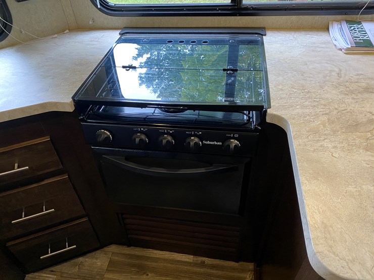 #3304-•-2016-cherokee-limited-274vfk-camper-(has-wi-title)-(three-lakes,-wi)-image-24