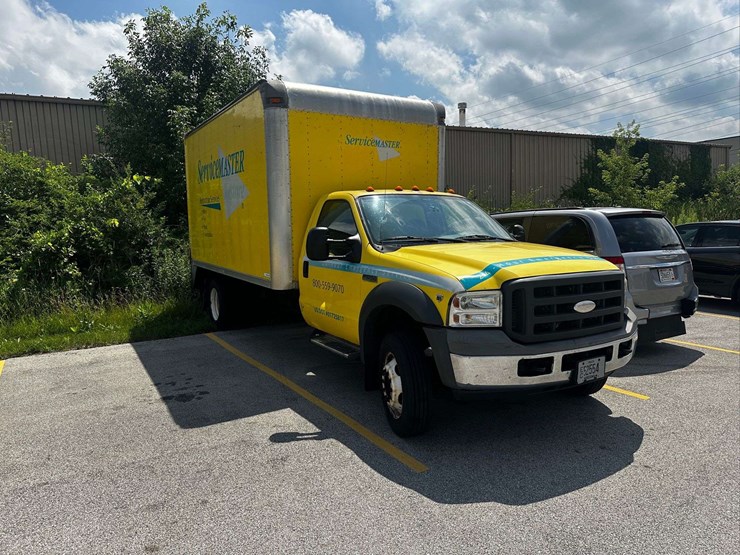 2005-ford-box-truck---blown-engine---will-need-towed---vin-#-1-fdxf46y05eb77980-image-1