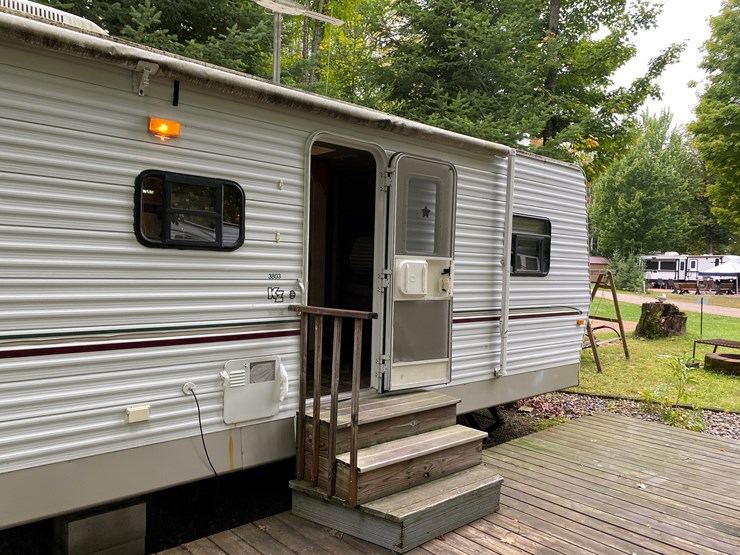 #3302-•-2004-k2-incorporated-sportsman-3803-camper-has-wi-title-(three-lakes,-wi)-image-8