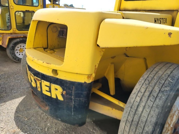 1975-hyster-11-ton-fork-lift-image-18