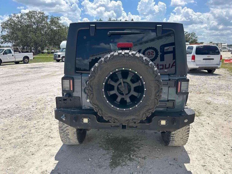 2015-jeep-wrangler-image-24