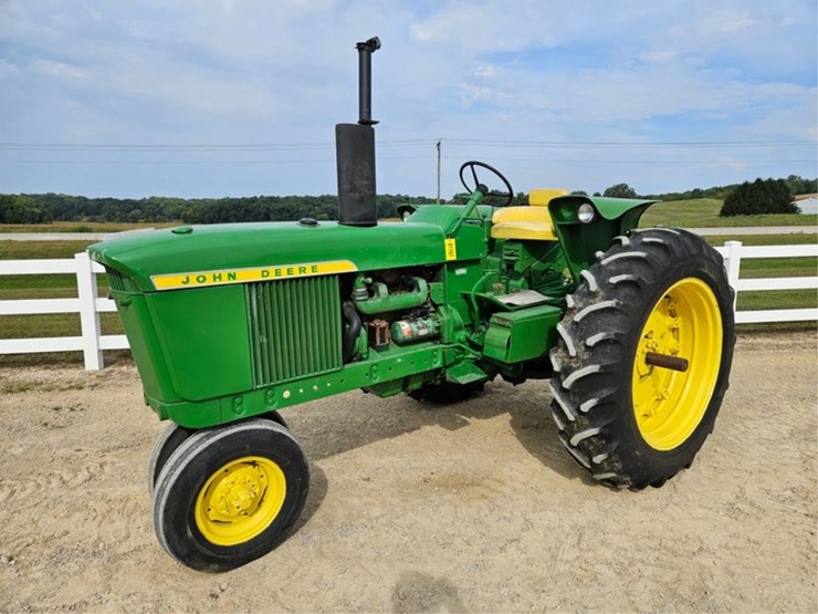 1972-john-deere-3020-image-1