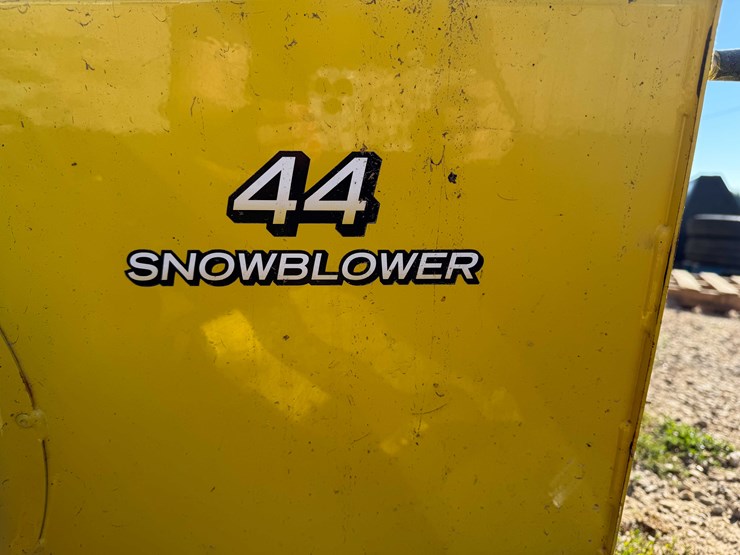 john-deere-44-image-7