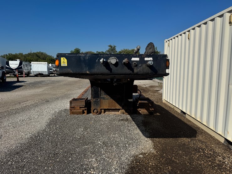 #3002-•-2015-xl-110-hdg-tri-axle-lowboy-trailer-(has-wi-title)-(waukesha,-wi)-image-2