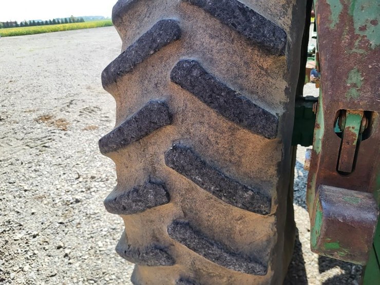 john-deere-4650-image-26