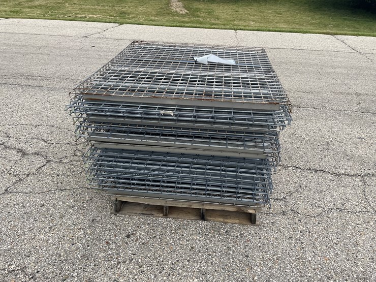 #1383-•-(30)-pallet-racking-grates-image-2