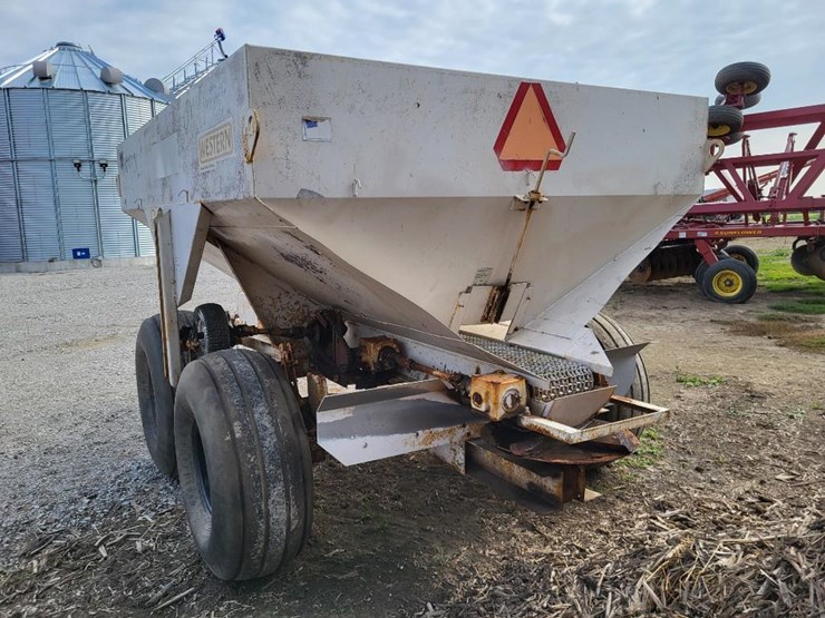 western-simonsen-n64l-tandem-axle-lime/fertilizer-spreader-image-4