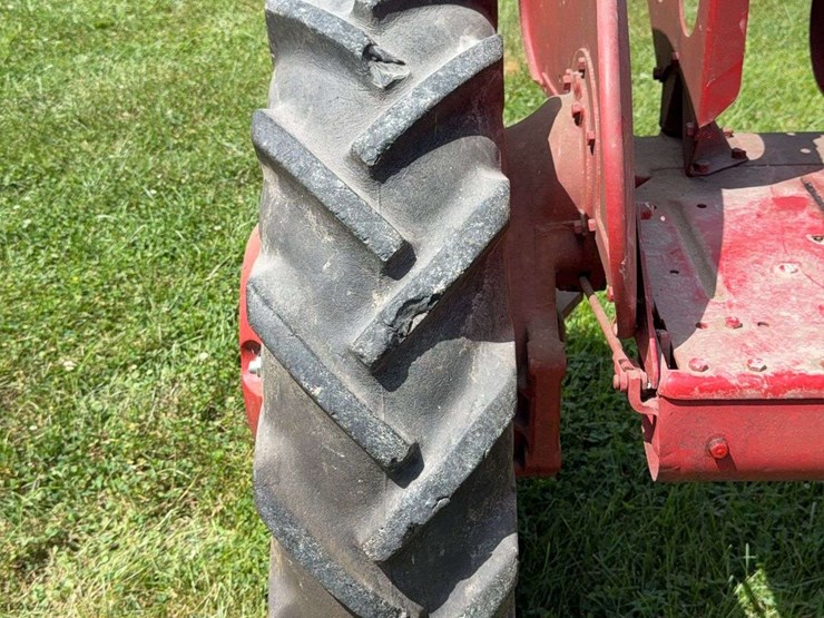 farmall-b-image-17