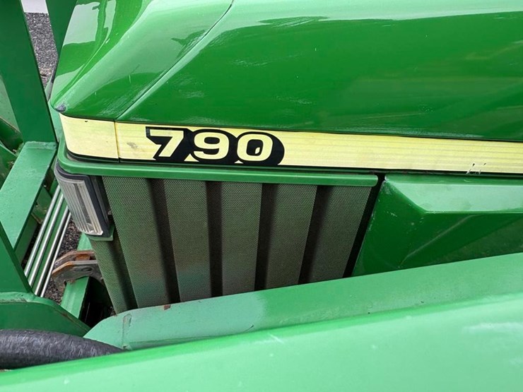 john-deere-790-image-26