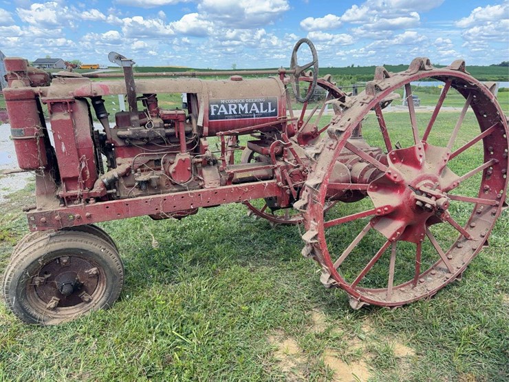 farmall-f-12-image-2