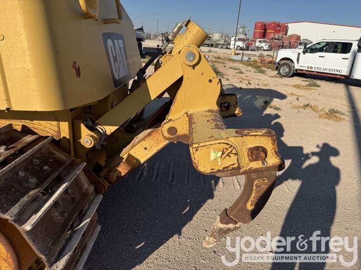 2011-caterpillar-d6k-xl-image-26