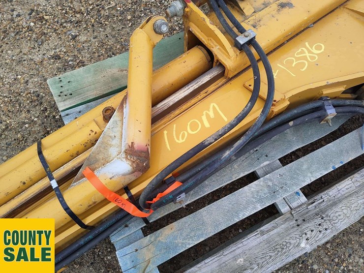 2015-caterpillar-160m-awd-image-55