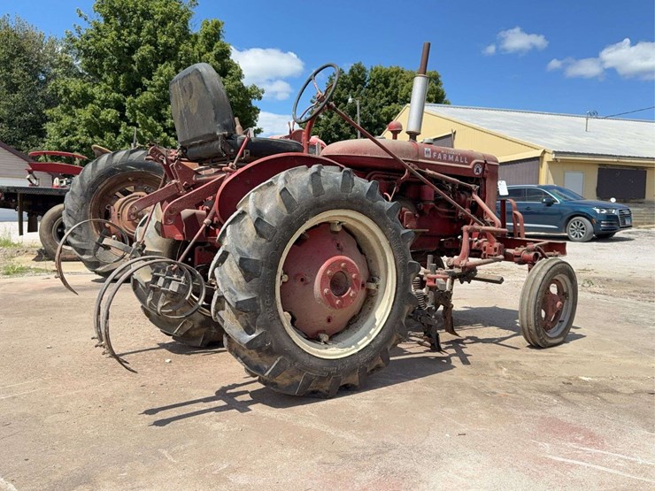 farmall-super-a-image-3