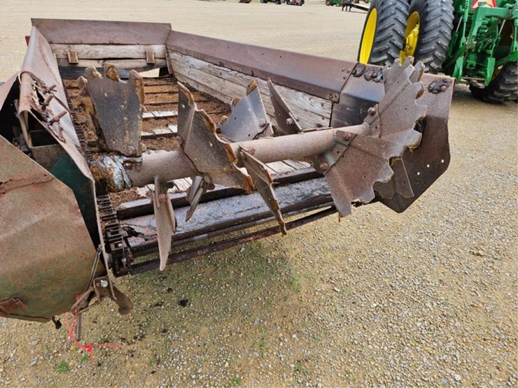 #149-•-new-idea-manure-spreader-image-15