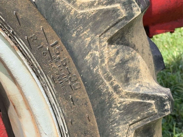 farmall-400-image-25