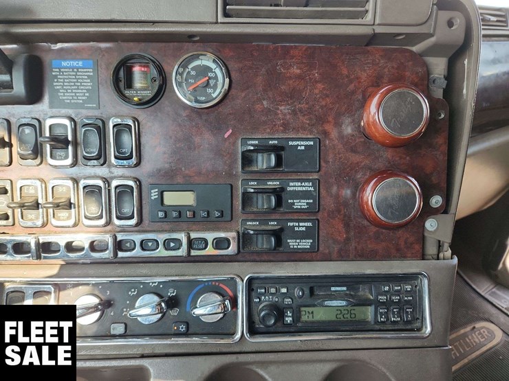 2003-freightliner-coronado-132-image-16